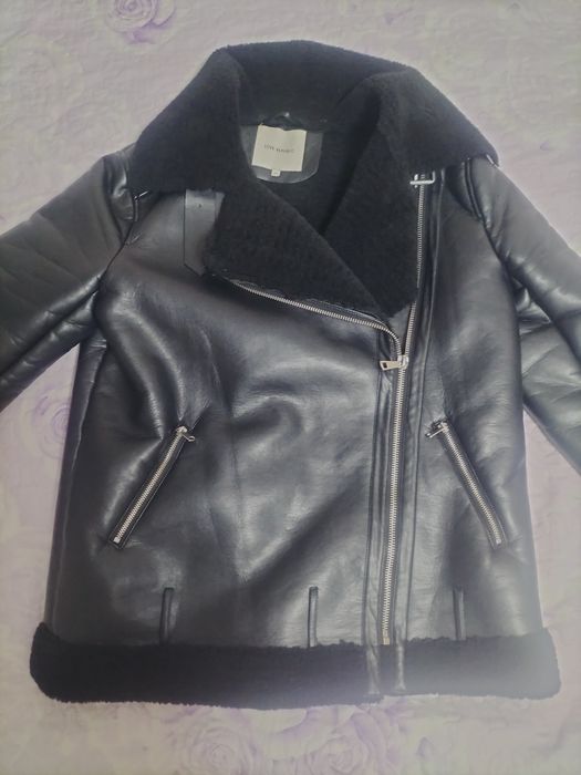 Продам женскую зимнюю дубленку