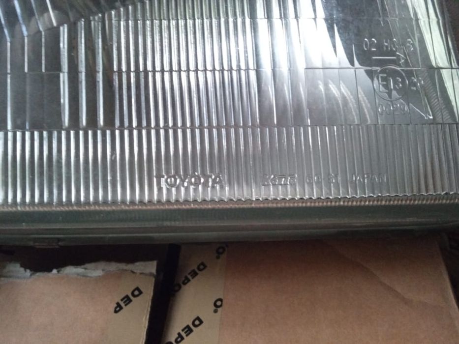 Фары передние на Toyota Land Cruiser Prada 1995