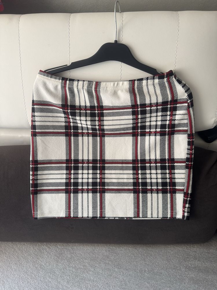 Къса пола от Shein
