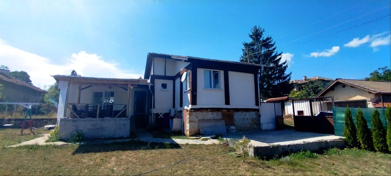 Продава се Къща в с. Кошарево, Област Перник - 60 кв.м за 1050 €/кв.м - Снимка #4