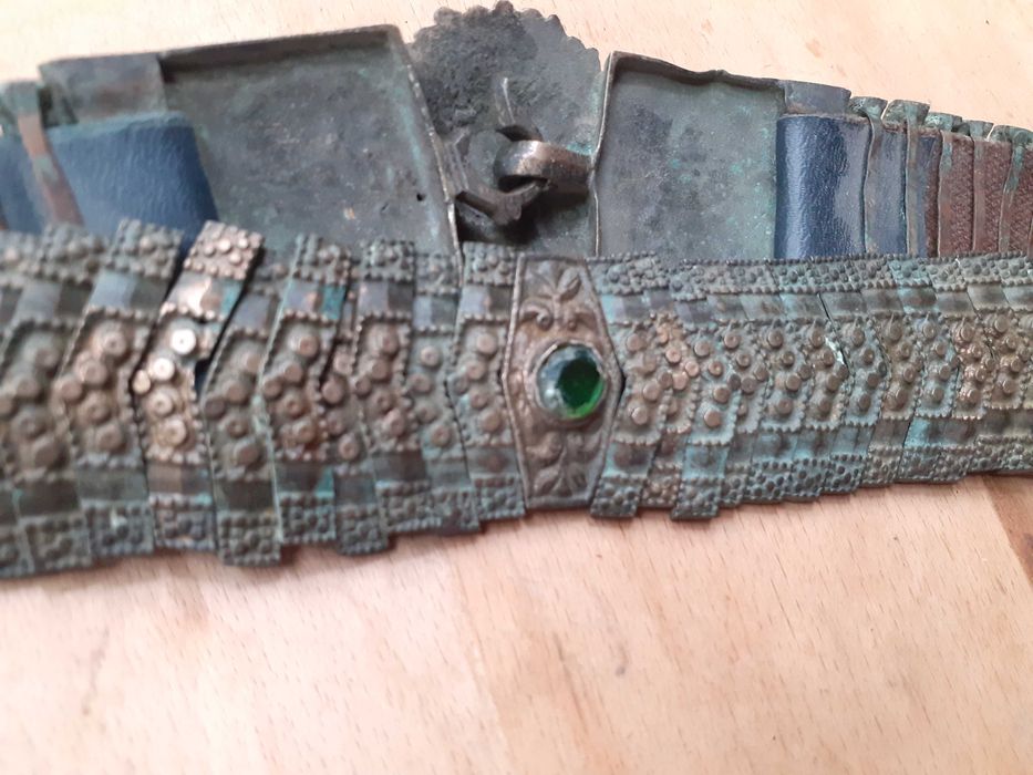 Стар автентичен възрожденски колан сребро сачан кованец