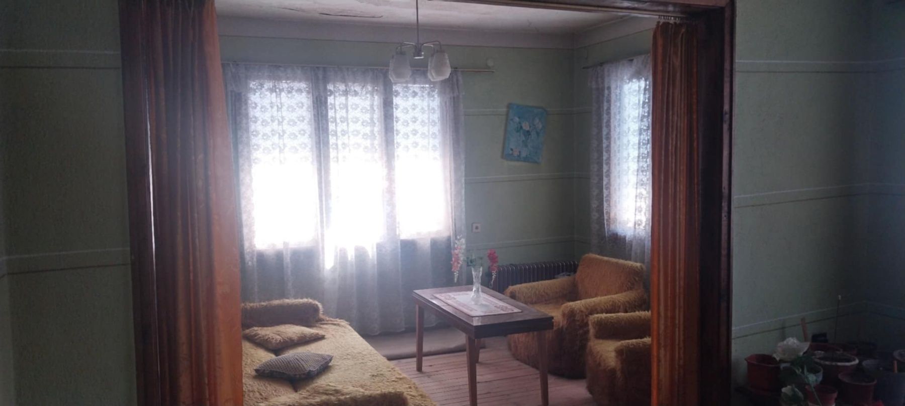Продаваме етаж от къща в град  Панагюрище