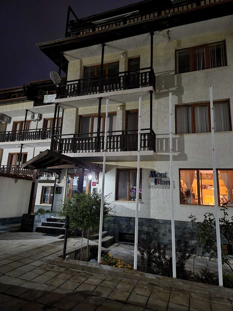 Дава се под наем Двустаен апартамент в Банско - 70 кв.м за 357 € - Снимка #14