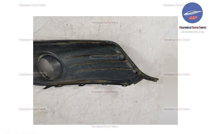 Ренолт Меган 3 / Renault Megane 3 Оригинална лява решетка на фар 26336