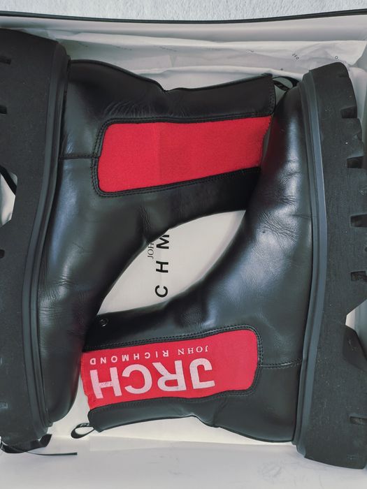 Ghete din piele.pentru barbati John Richmond