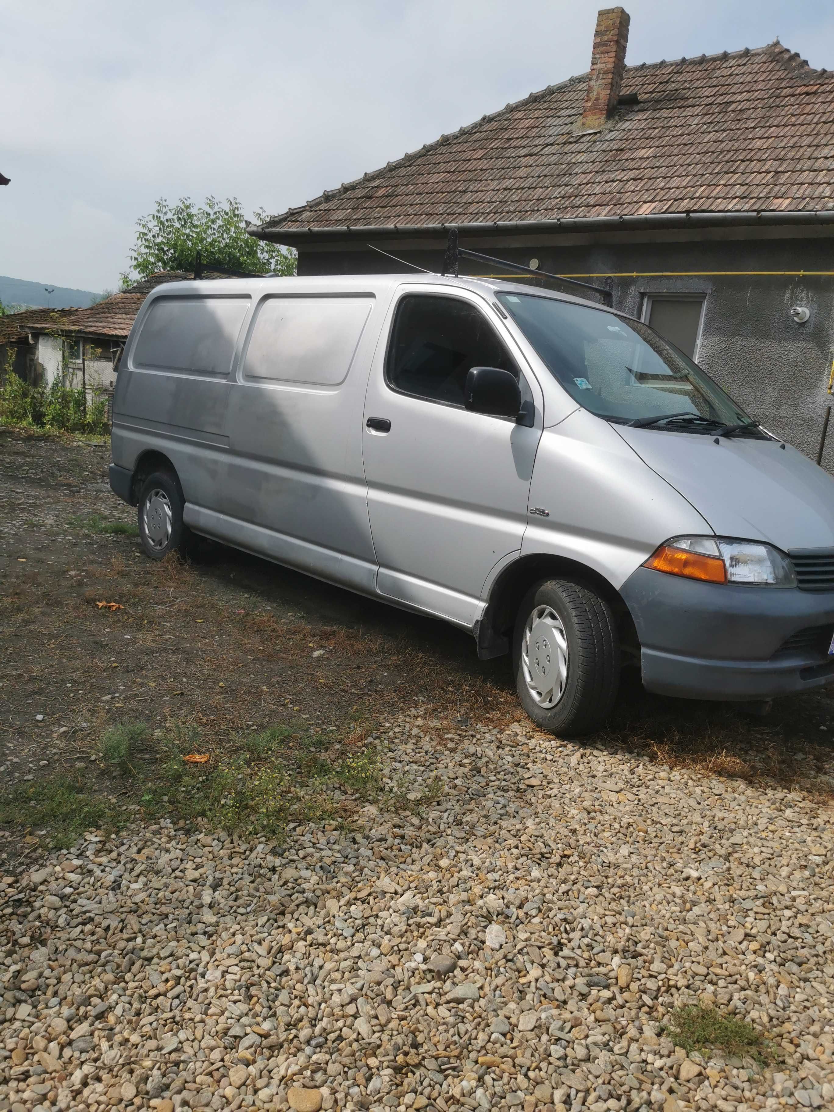 Duba Toyota Hiace 2005