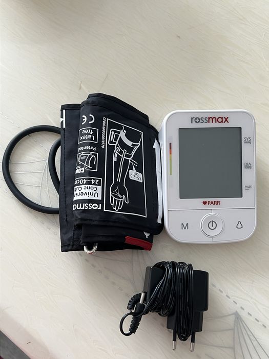 Продаю тонометр электронный