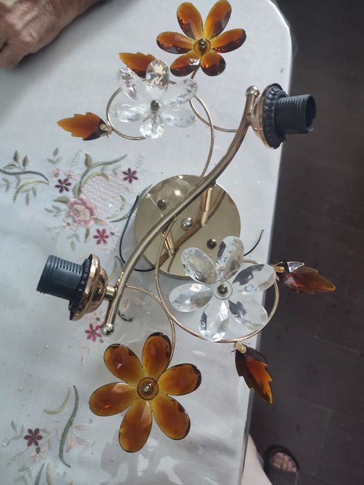 Продам люстру...