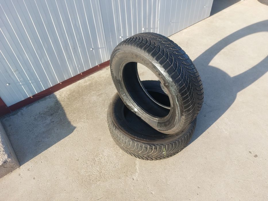 100 lei bucata! Doua anvelope M+S/IARNA 205 60 16 Michelin