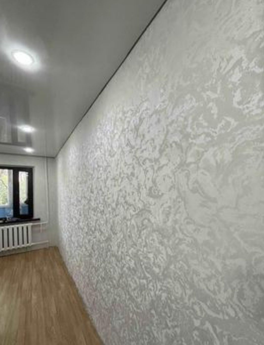 Косметический ремонт..а также есть ремонт подъездов.