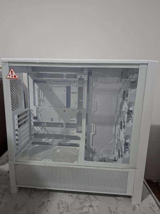 carcasa pc corsair frame 4000d impecabila fara nici un defect