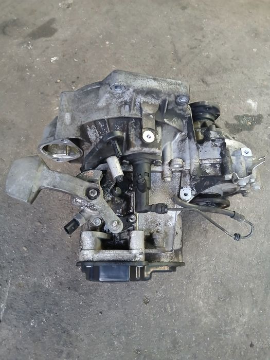 Cutie Viteze 1.9 TDI 105 cp 5+1 trepte Passat Golf 5 6 Turan Caddy A3