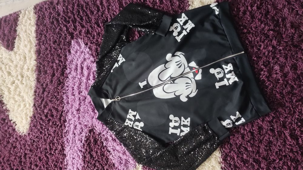 Geacă damă Mickey mouse.