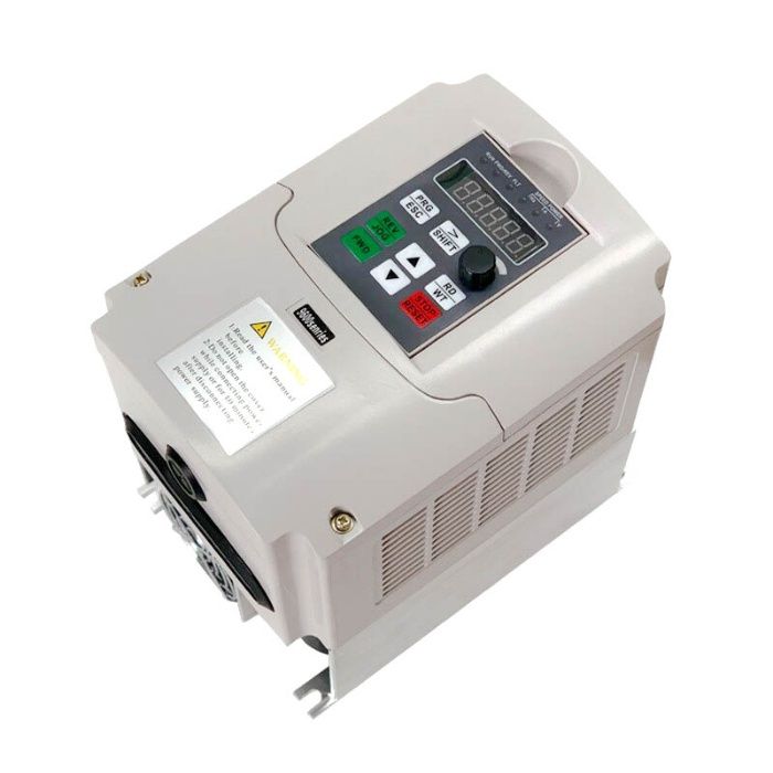 Convertizor Frecventa, Putere 5.5 kW, Alimentare 220V, Iesire 3 x 380V