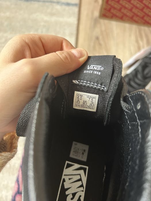 Черни оригинални обувки Vans