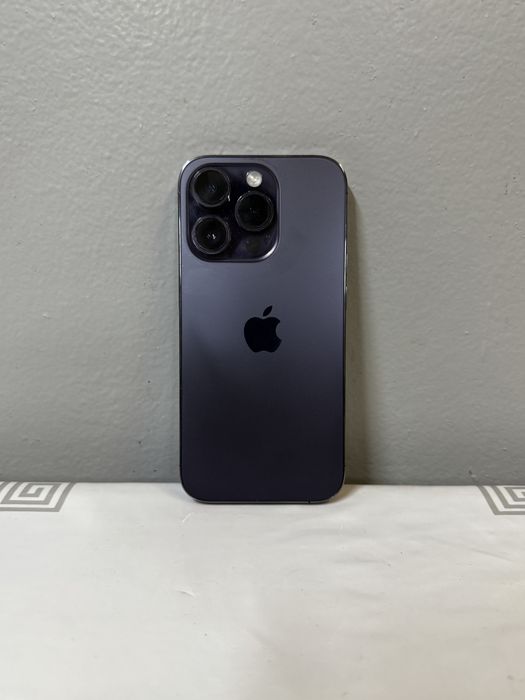 Продам Айфон 15 Pro
