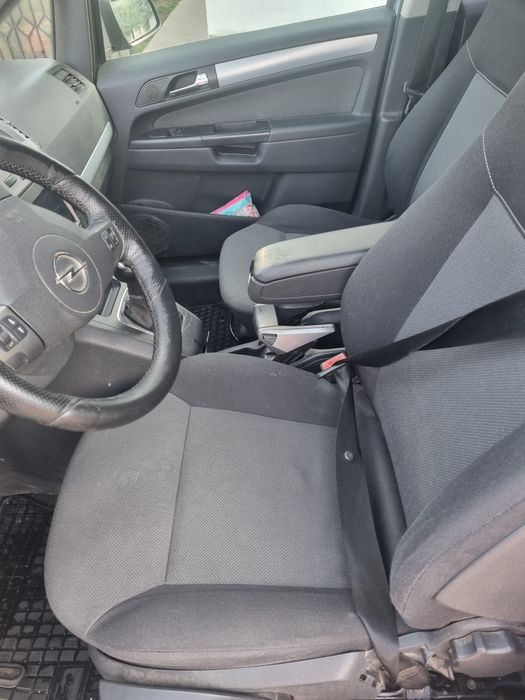 Opel zanfira 2005