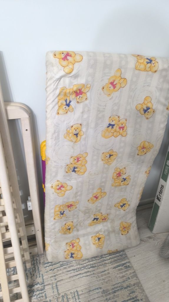 Продам манежку в хорошем состоянии