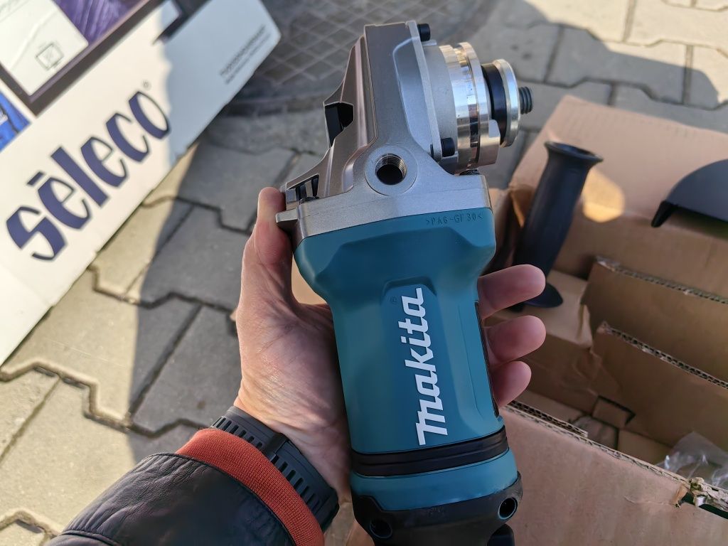 Ъглошлайф Makita GA038G XGT 40Vmax BL