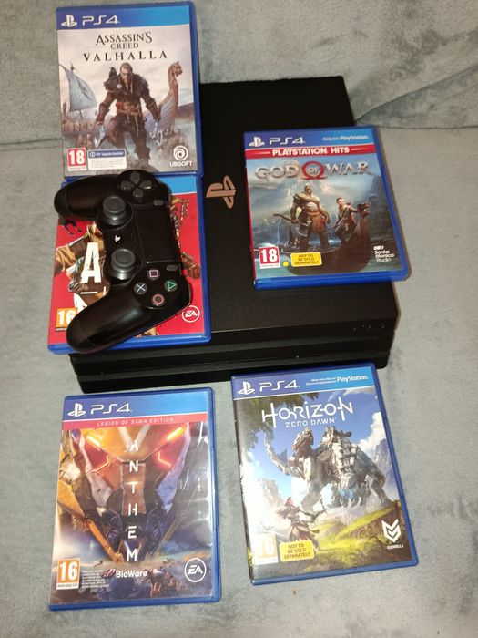 PS4 PRO sshd 1TB   ( 100GB ) + 5 JOCURI si 1 controller