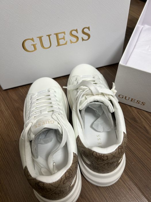 Кецове- сникърси -маратонки GUESS