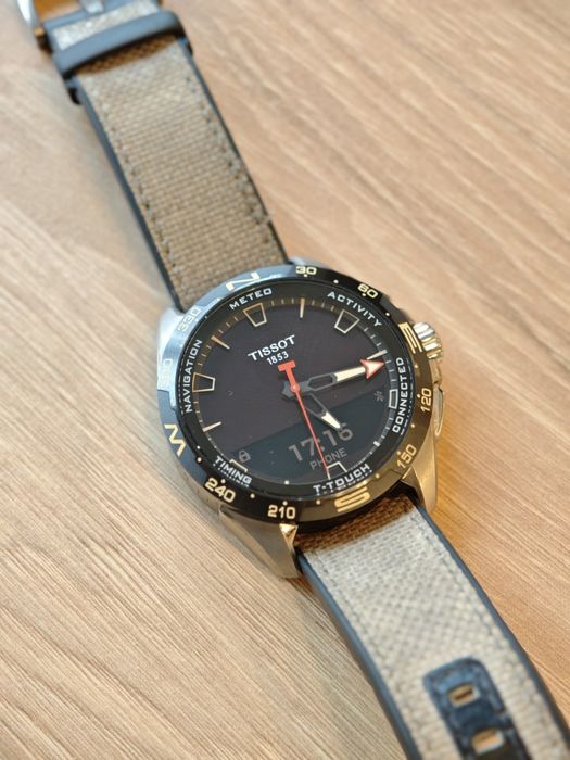 tissot t-touch connect solar часовник
