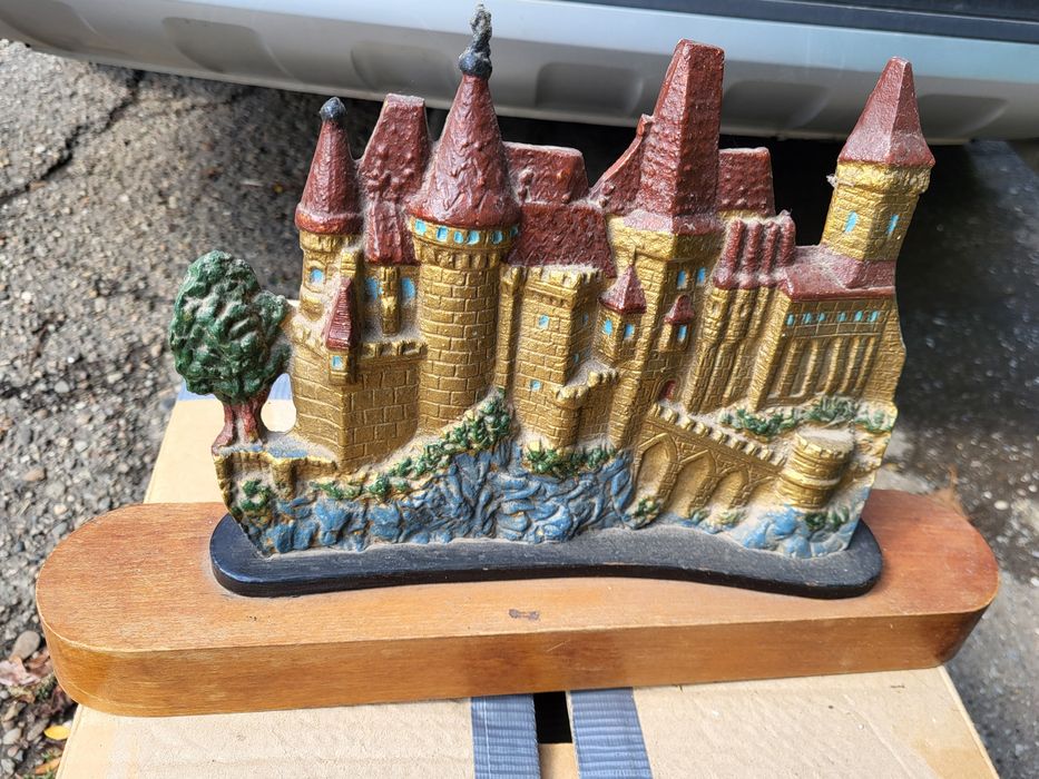 Decoratiune veche  Castelul Corvinilor Hunedoara