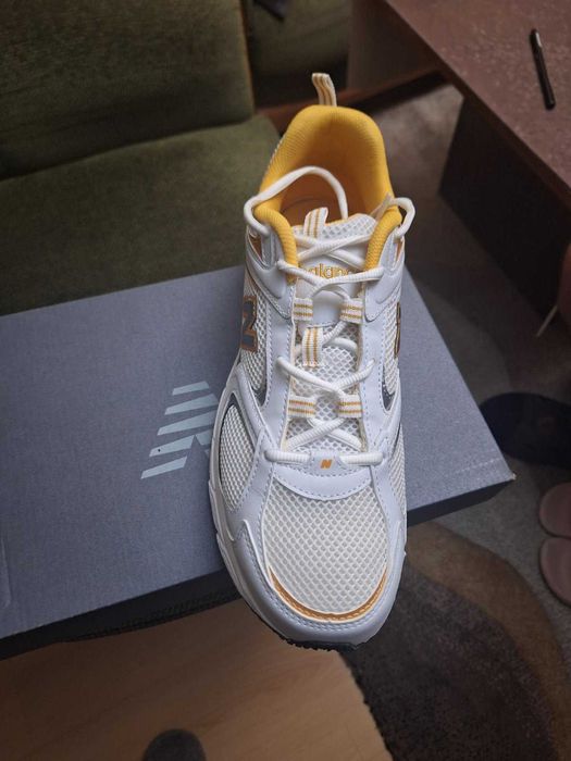 Маратонки New Balance