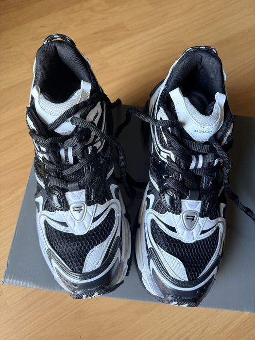 Balenciaga runner