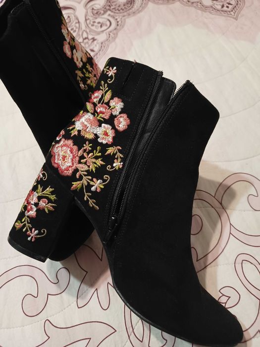 Дамски цветни боти M/S