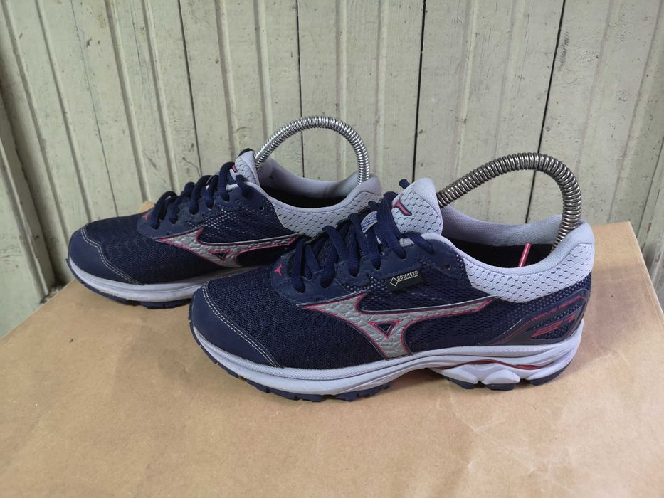''Mizuno Wave Rider 21 Gore-Tex''оригинални маратонки 37 номер