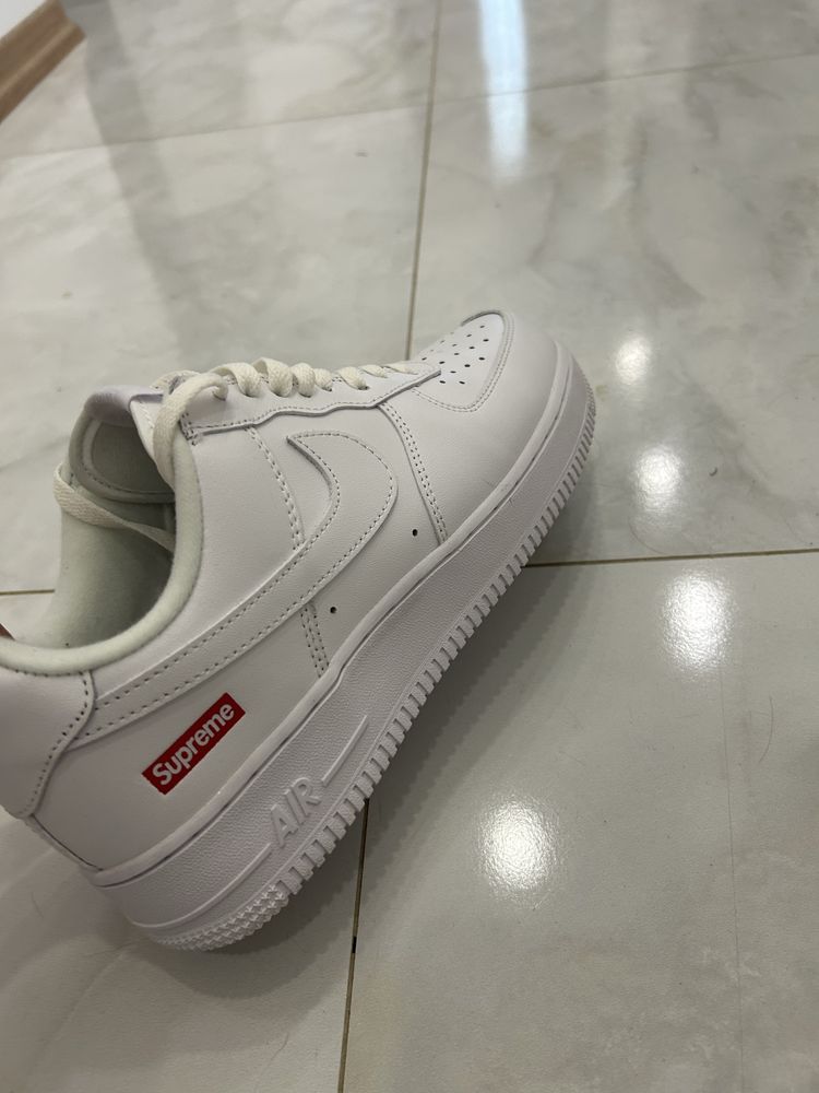 Air Force 1 Low Supreme