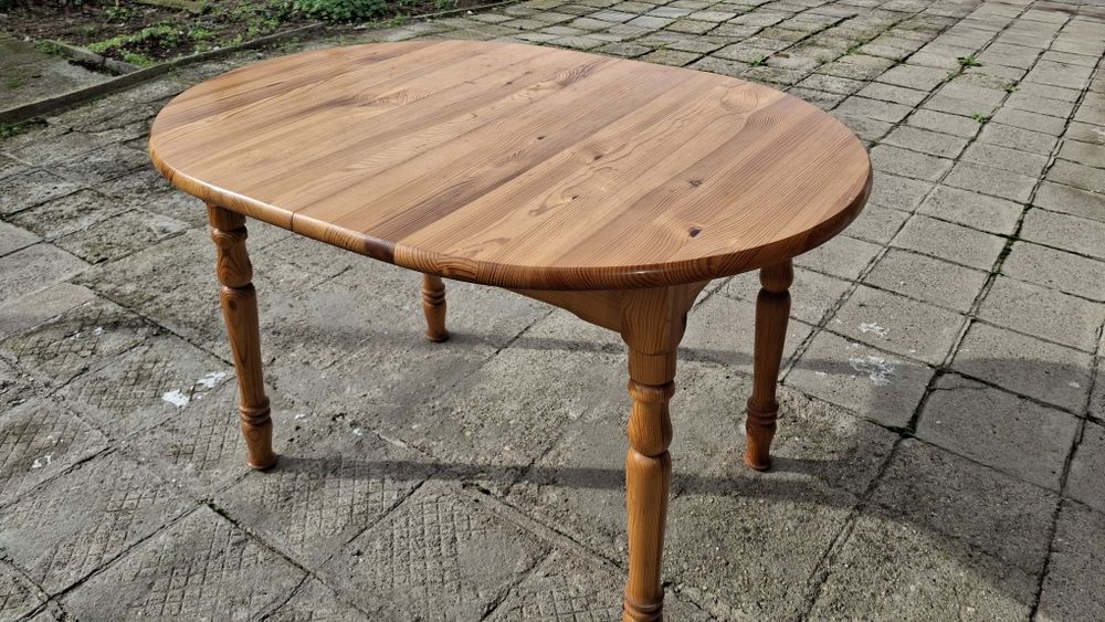 Трапезна чамова маса с 5 стола