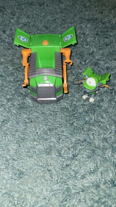 Masina lui Rocky Paw Patrol