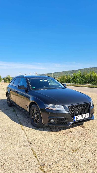 Vând Audi A4 B8 (2012)