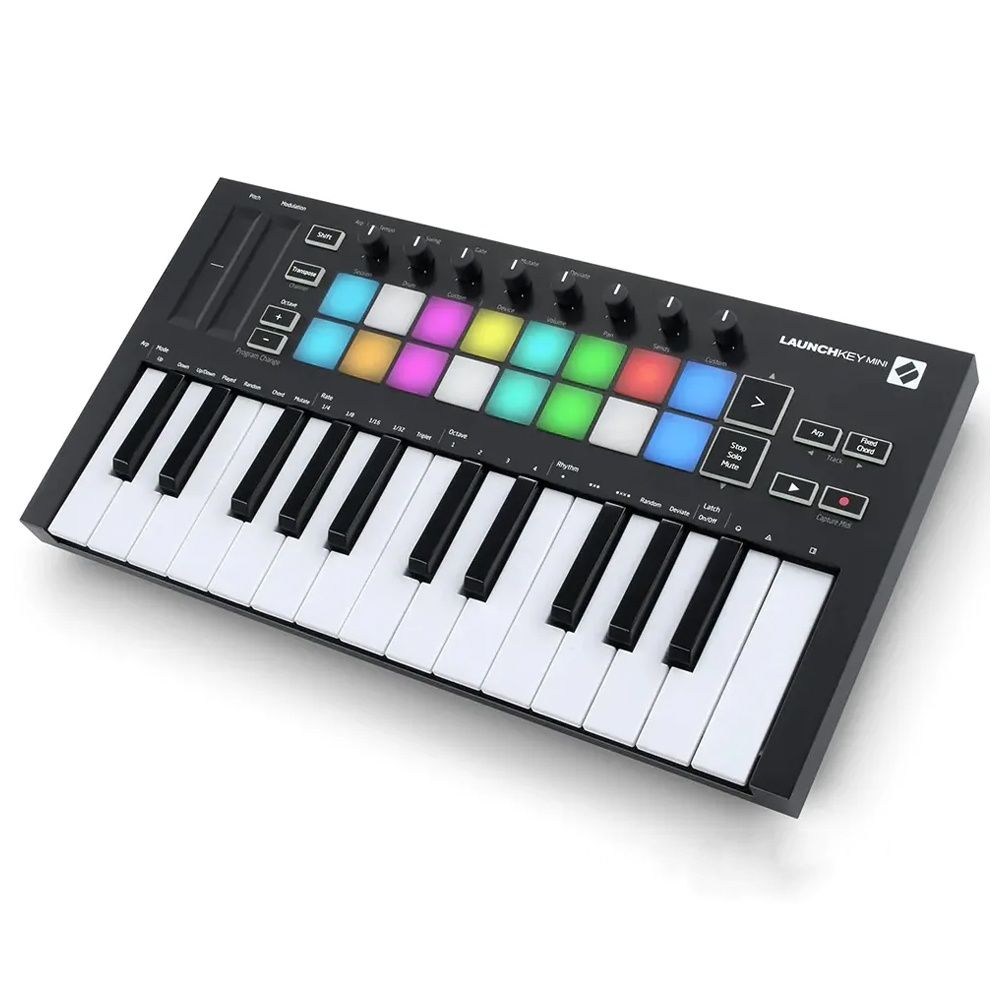 Мини MIDI клавиатура launchkey mk3