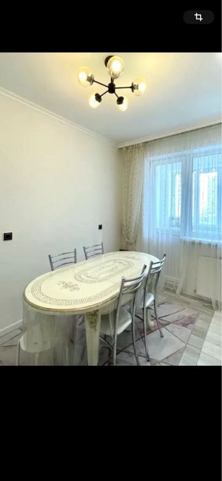 Стол со стульями