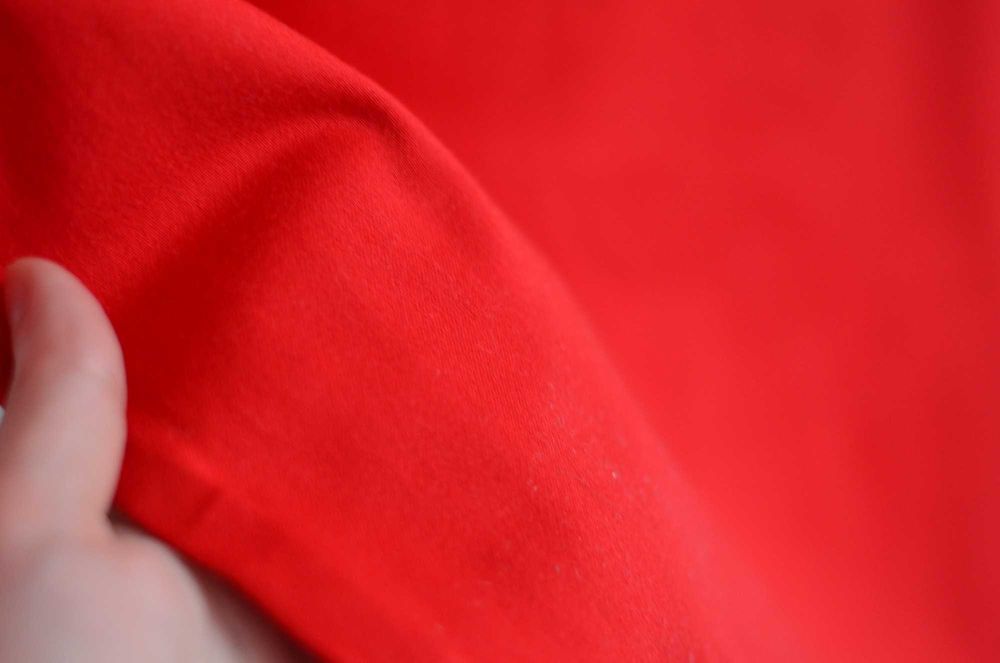 Top rosu cu umeri goi, Moha, marimea S