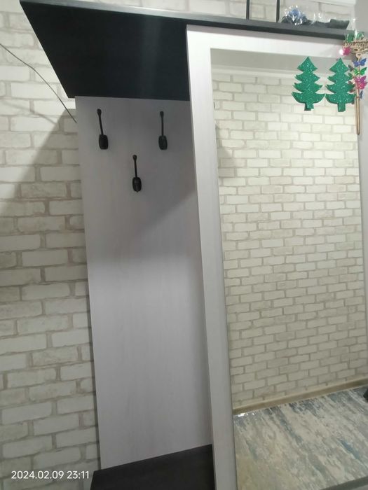 Продам прихожую.