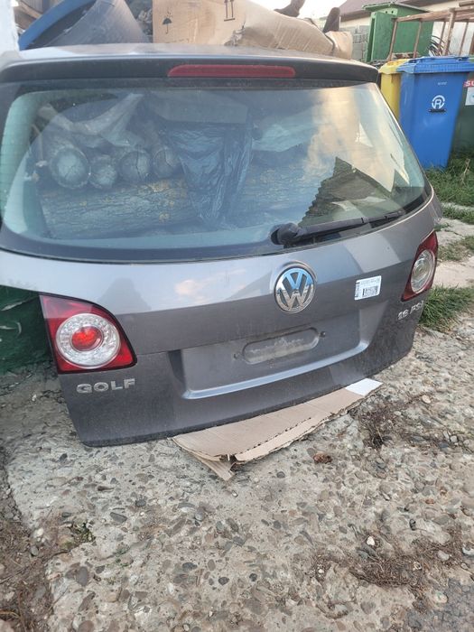 Vând haioane.Diferte marci,culori si modele