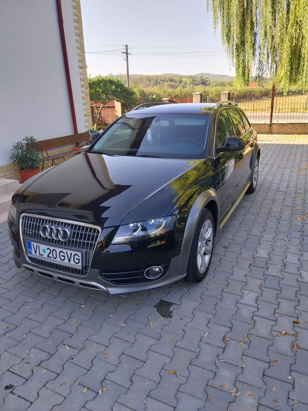 Vând Audi A4 Allroad