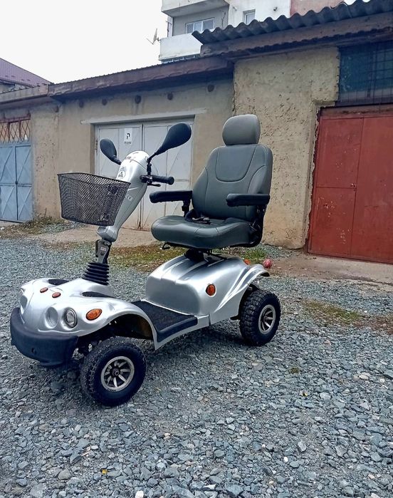 Scuter Carut electric pentru persoane cu dizabilități handicap