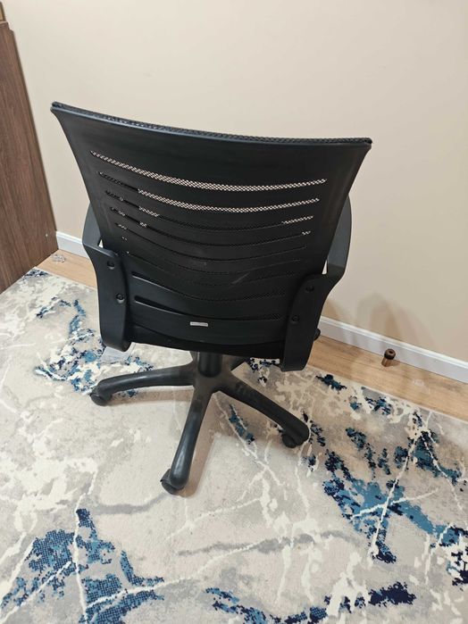 Компьютерное кресло