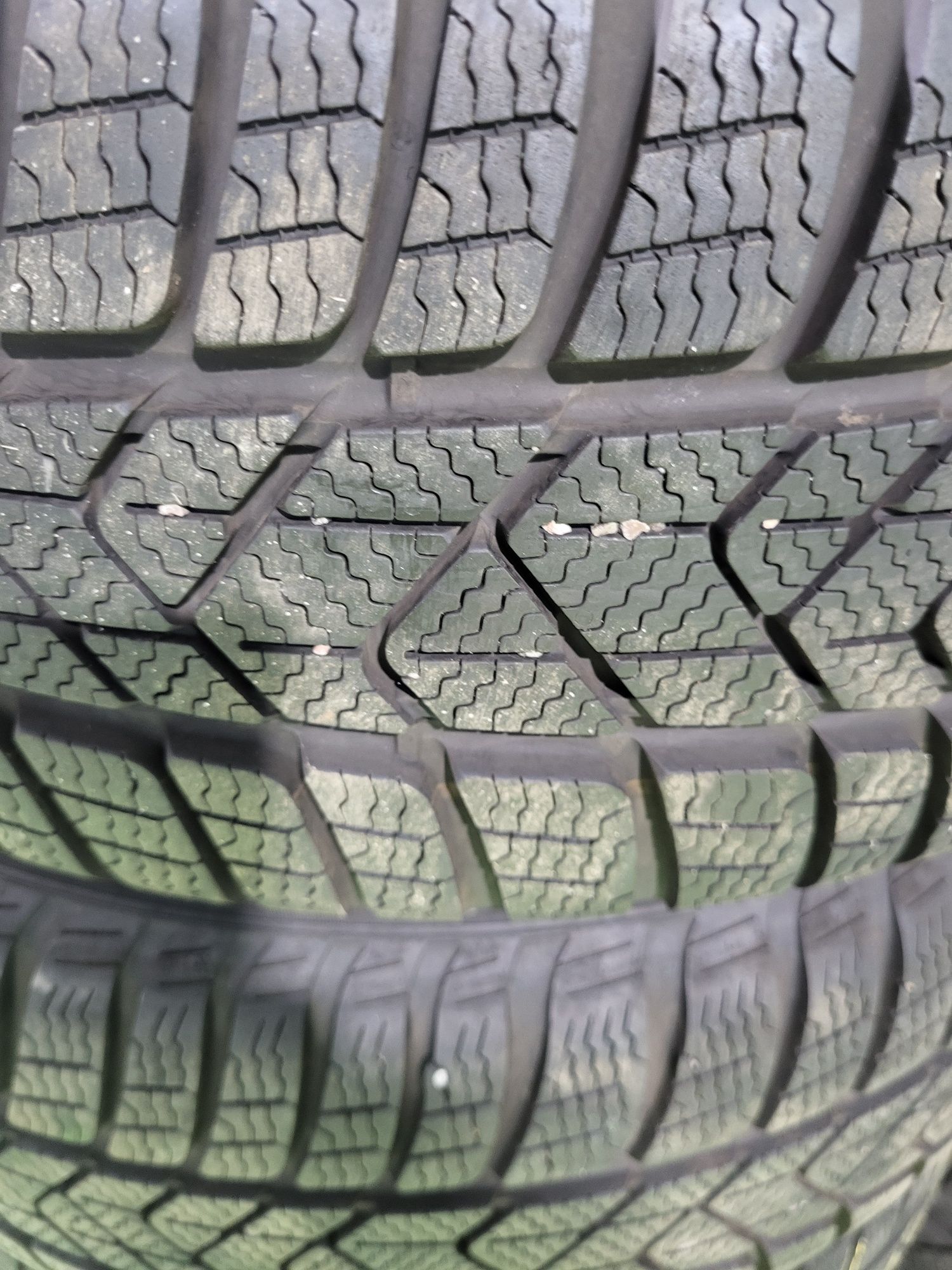 4 бр 205/60/16 Pirelli зимни гуми