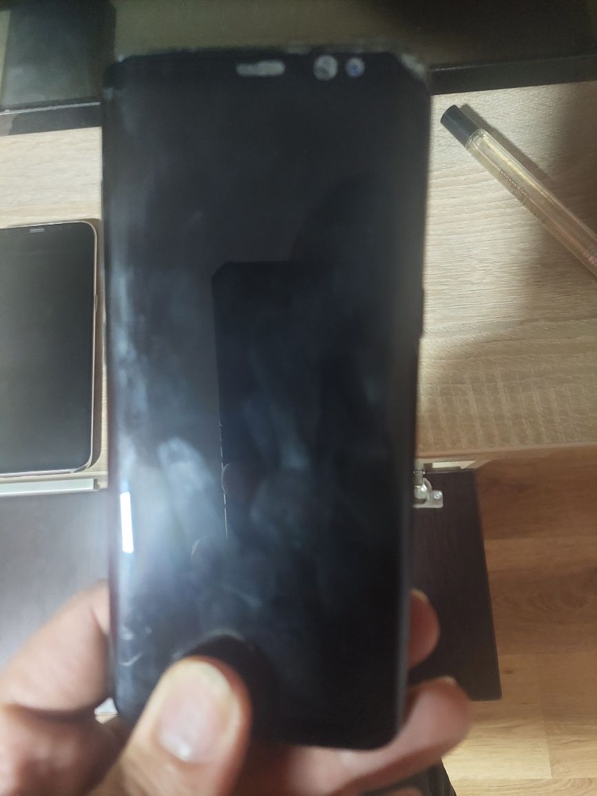 Vând doua telefoane Samsung s8