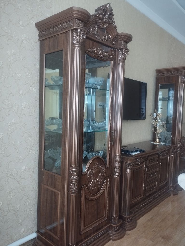 Продам пенал для гостиной