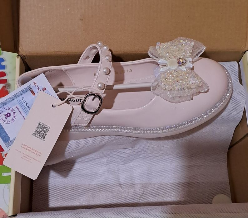 Красивые туфли на девочку