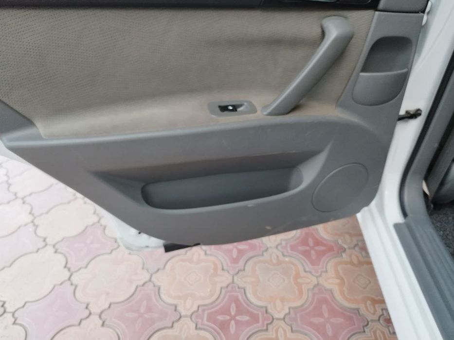 Chevrolet gentra.