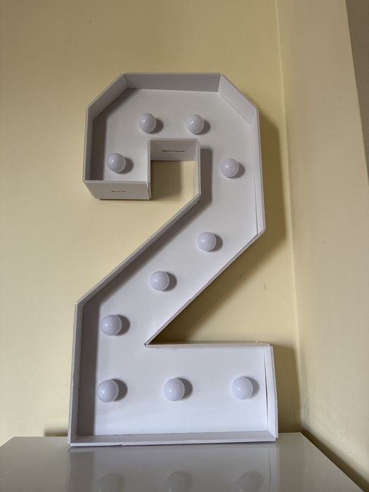 Голяма светеща LED цифра