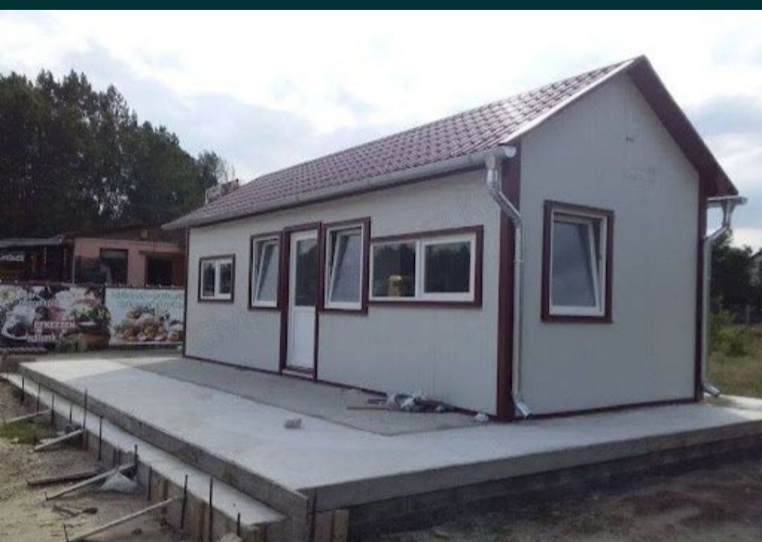 Vindem containere modulare din panouri